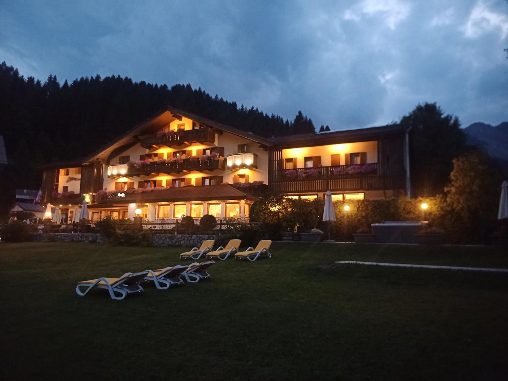 Park Hotel Arnica Falcade Extérieur photo