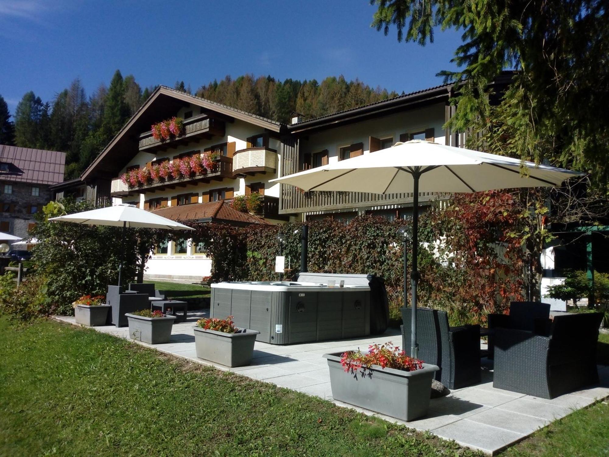 Park Hotel Arnica Falcade Extérieur photo